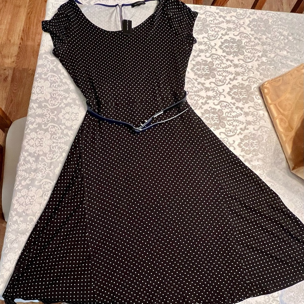 Cute black polka white dress